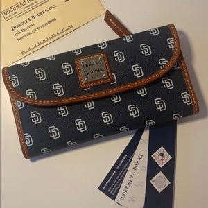 ISO: Padres MLB Dooney and Bourke Wallet